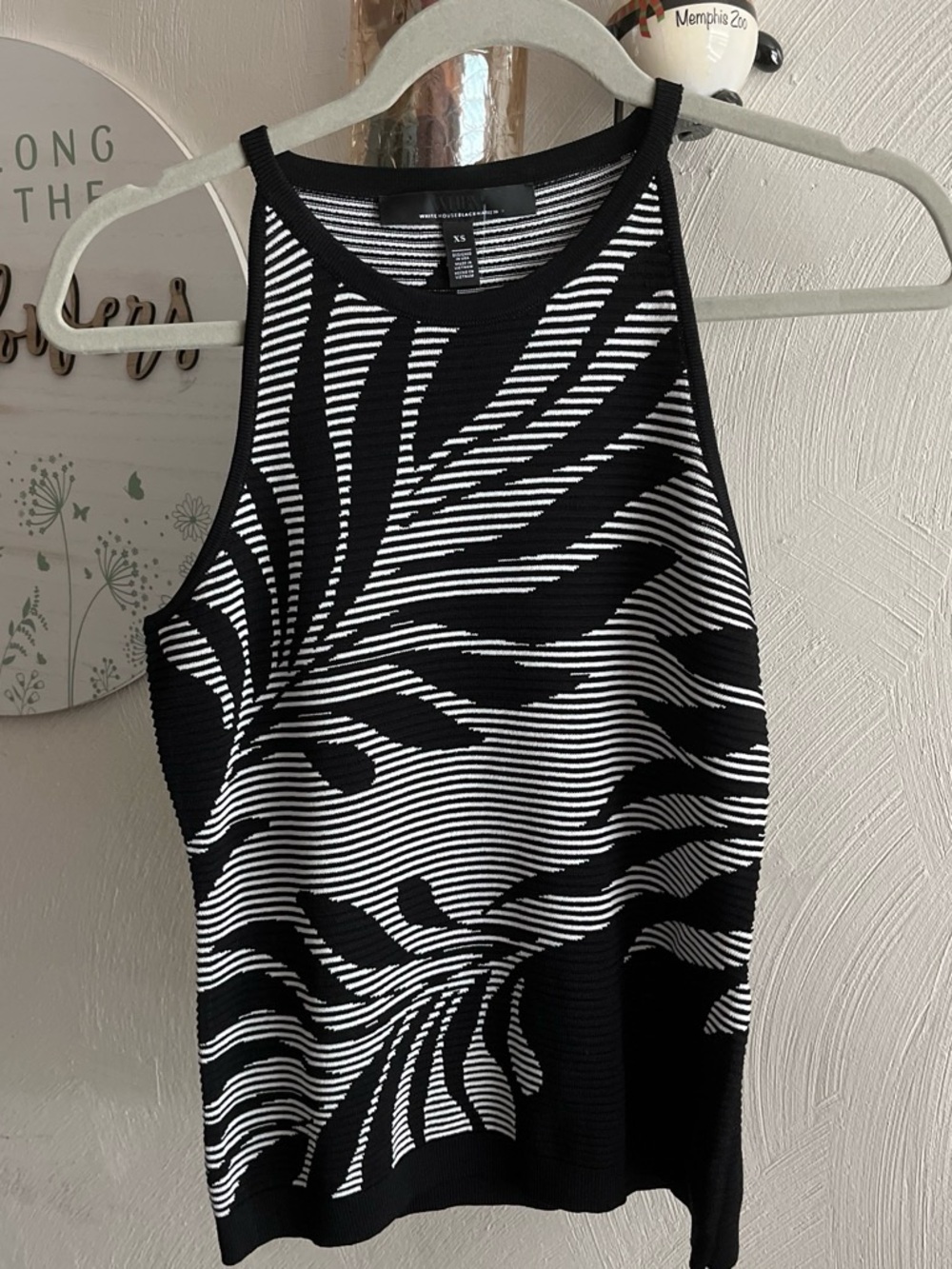 White House Black Market Black & White Graphic Knit Tank